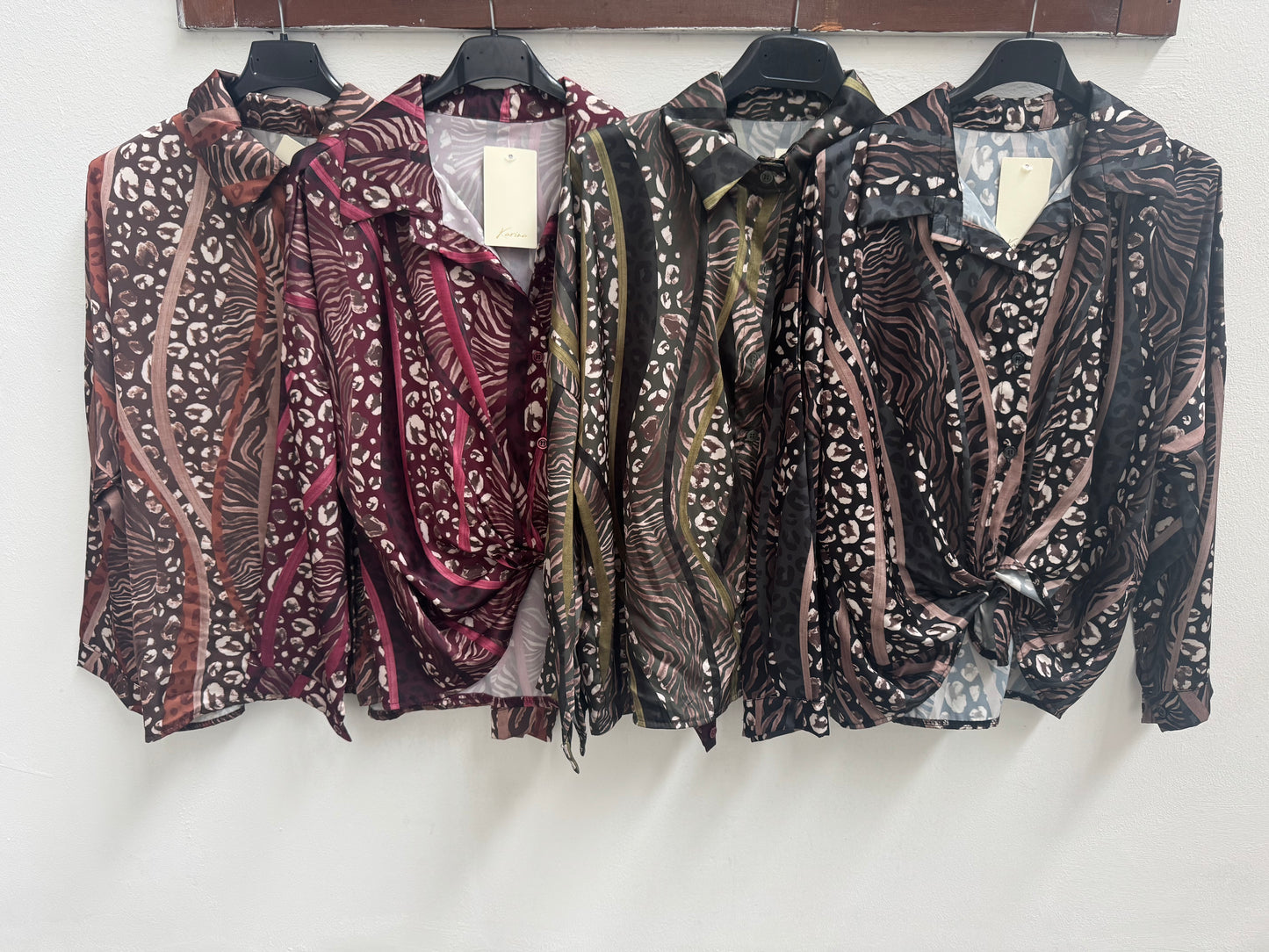 Nuova Camicetta in Viscosa – Animalier Colorata!