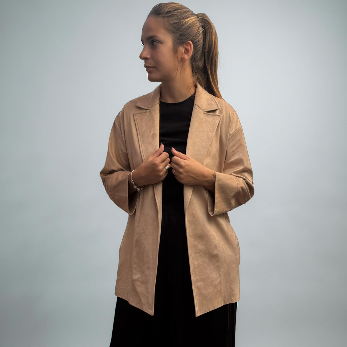 TRENCH CORTO BEIGE