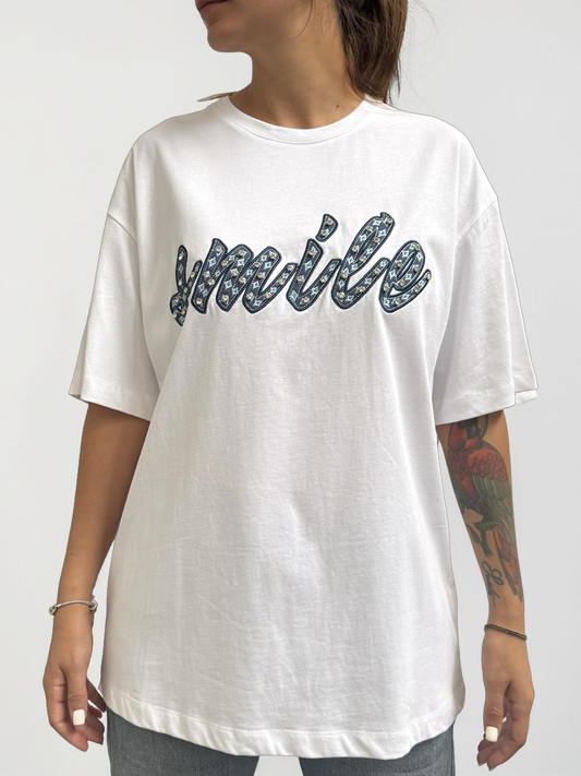 T-shirt Over in Cotone con Scritta “SMILE”