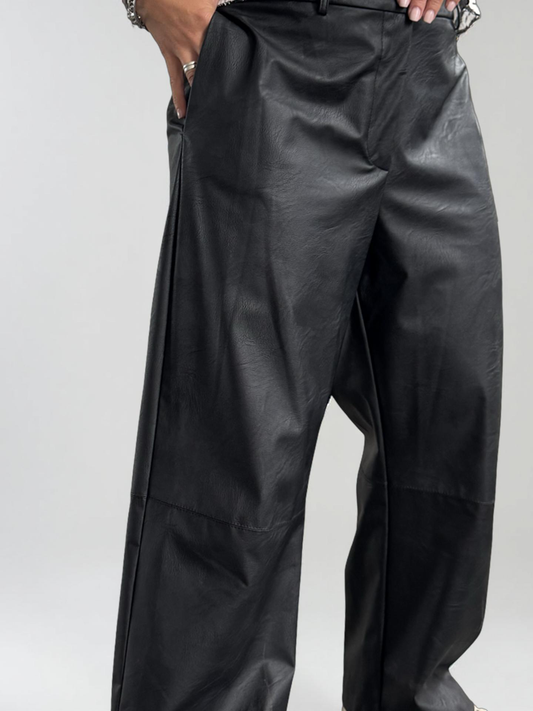 Pantalone in Ecopelle a Gamba Larga – Stile Deciso